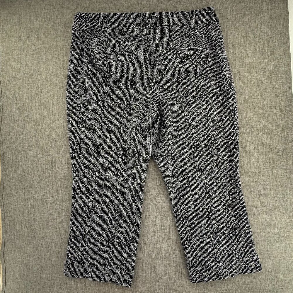 LANE BRYANT The Allie Cropped Pants Sz 14 Cotton‎ Blend Thick Elastic Waist Band - Picture 10 of 13